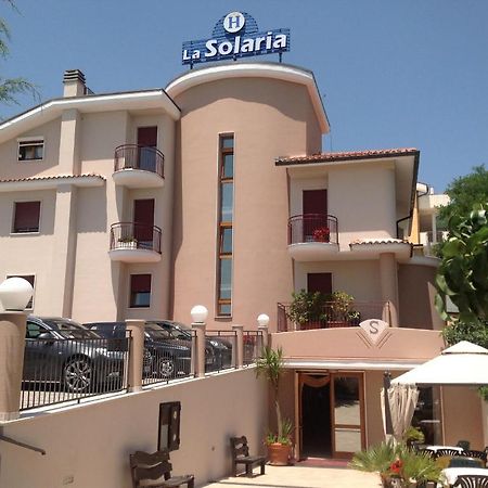 Hotel E Appartamenti La Solaria San Giovanni Rotondo Eksteriør billede