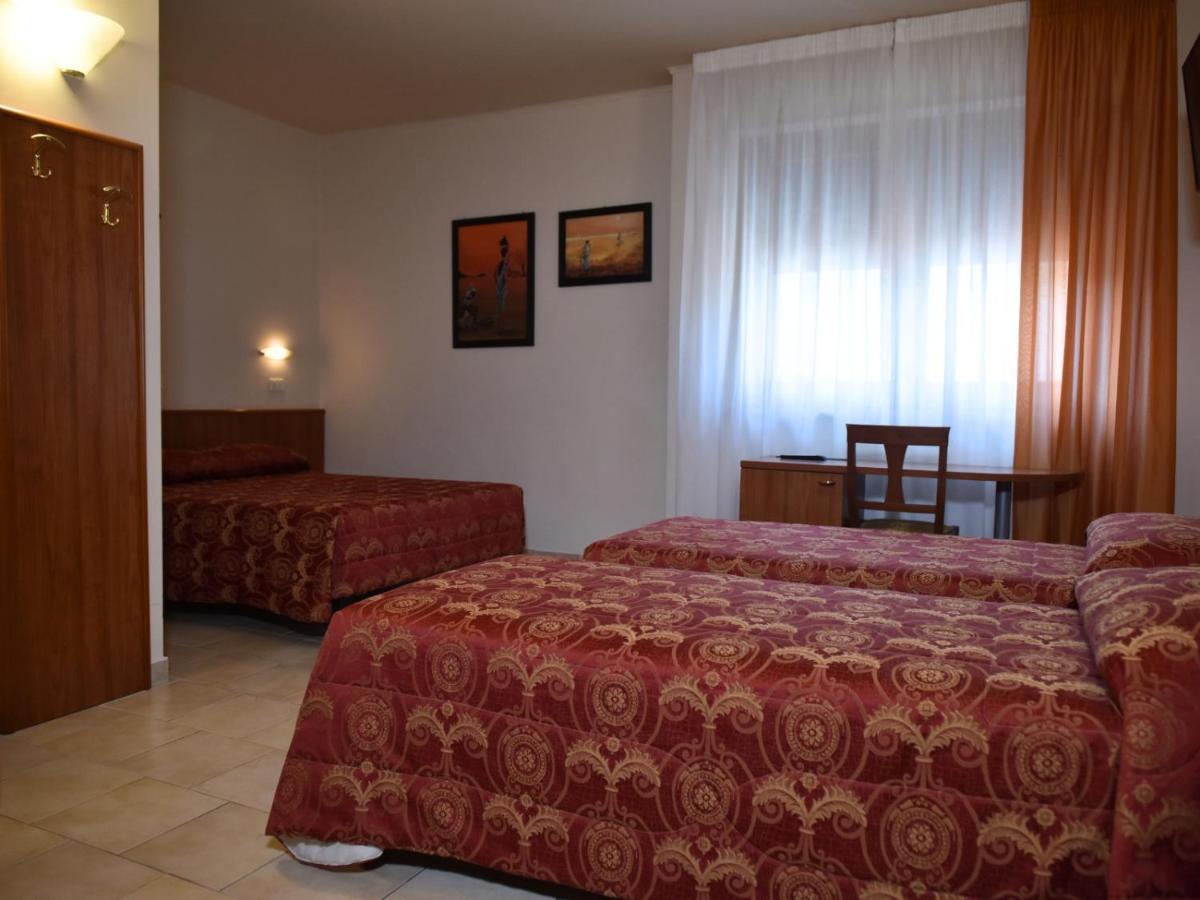 Hotel E Appartamenti La Solaria San Giovanni Rotondo Eksteriør billede