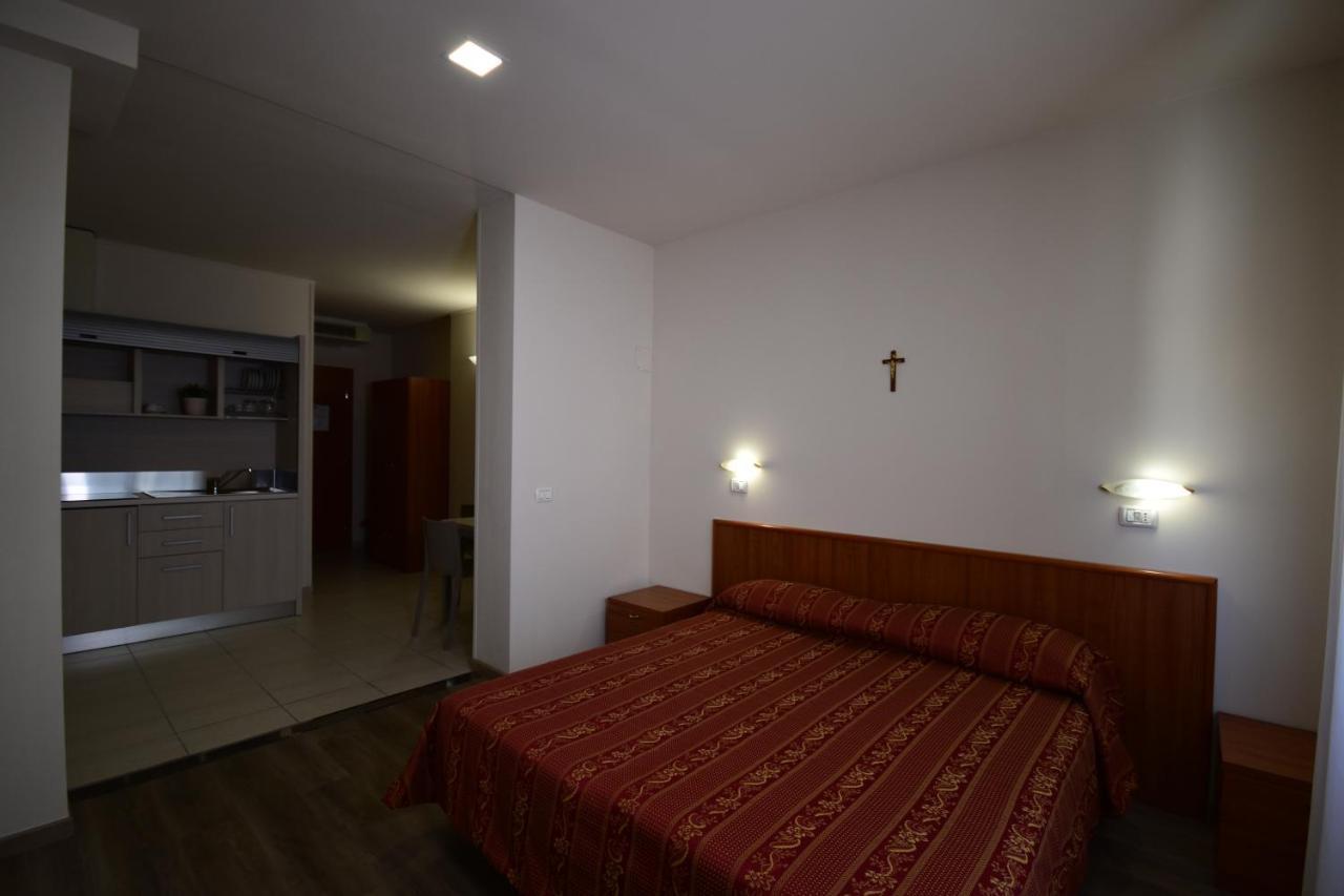 Hotel E Appartamenti La Solaria San Giovanni Rotondo Eksteriør billede