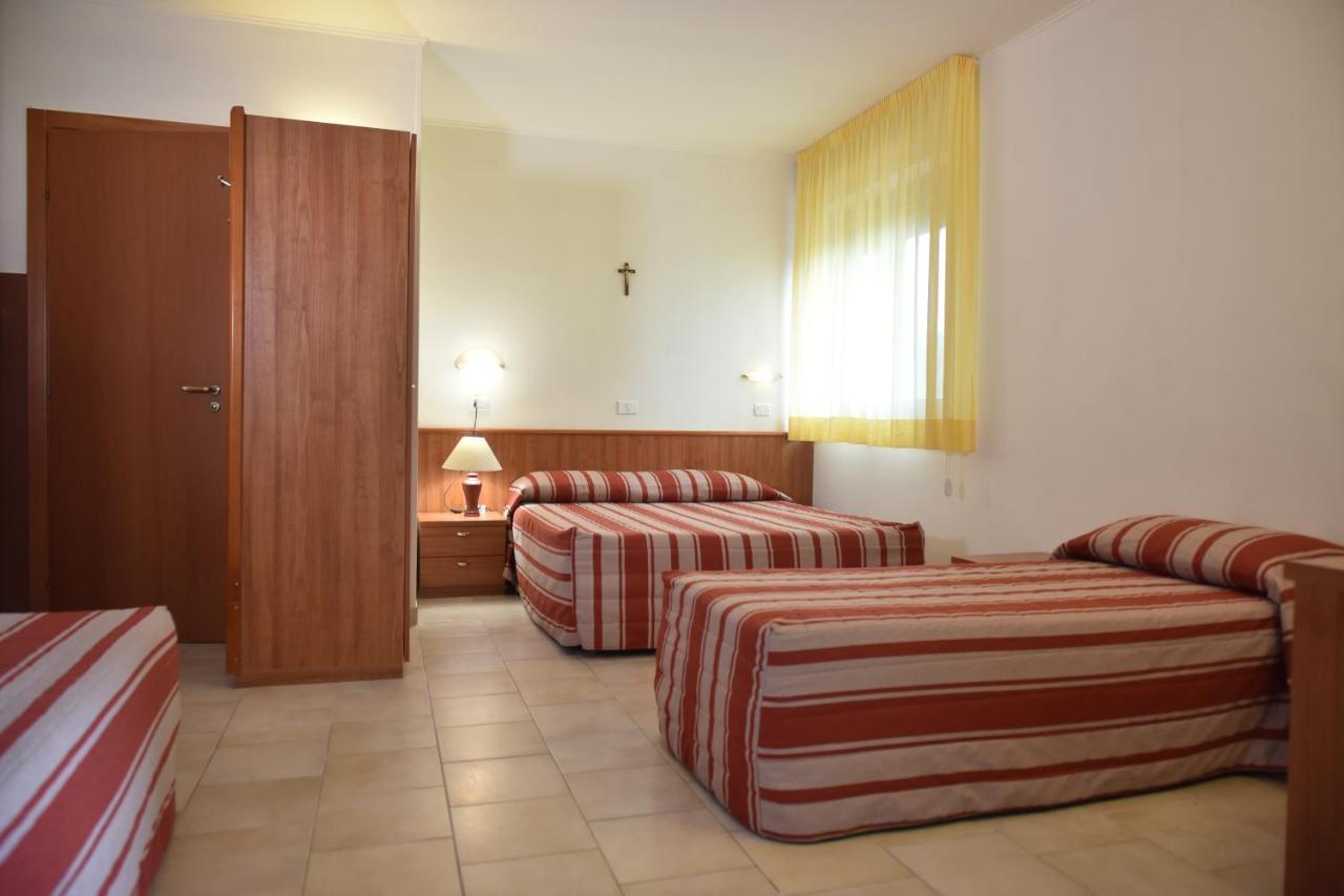 Hotel E Appartamenti La Solaria San Giovanni Rotondo Eksteriør billede