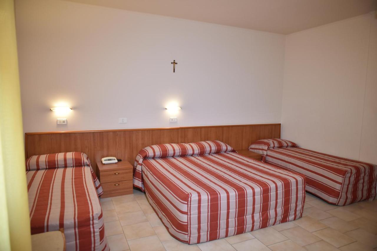 Hotel E Appartamenti La Solaria San Giovanni Rotondo Eksteriør billede