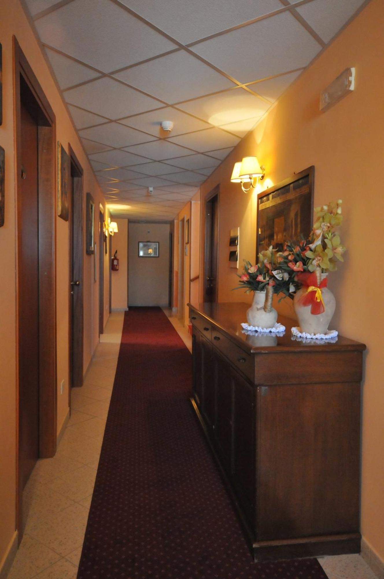 Hotel E Appartamenti La Solaria San Giovanni Rotondo Eksteriør billede