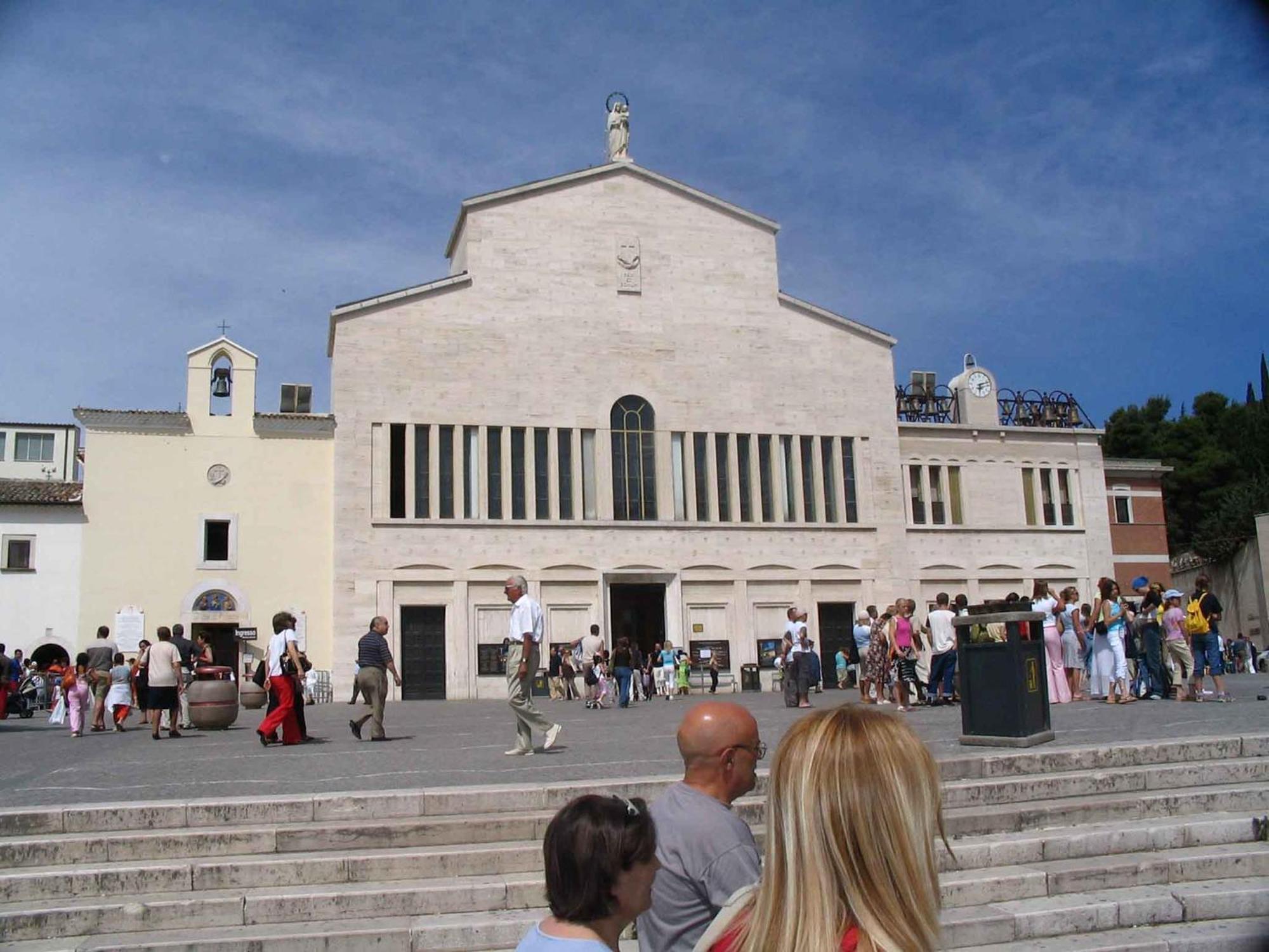 Hotel E Appartamenti La Solaria San Giovanni Rotondo Eksteriør billede