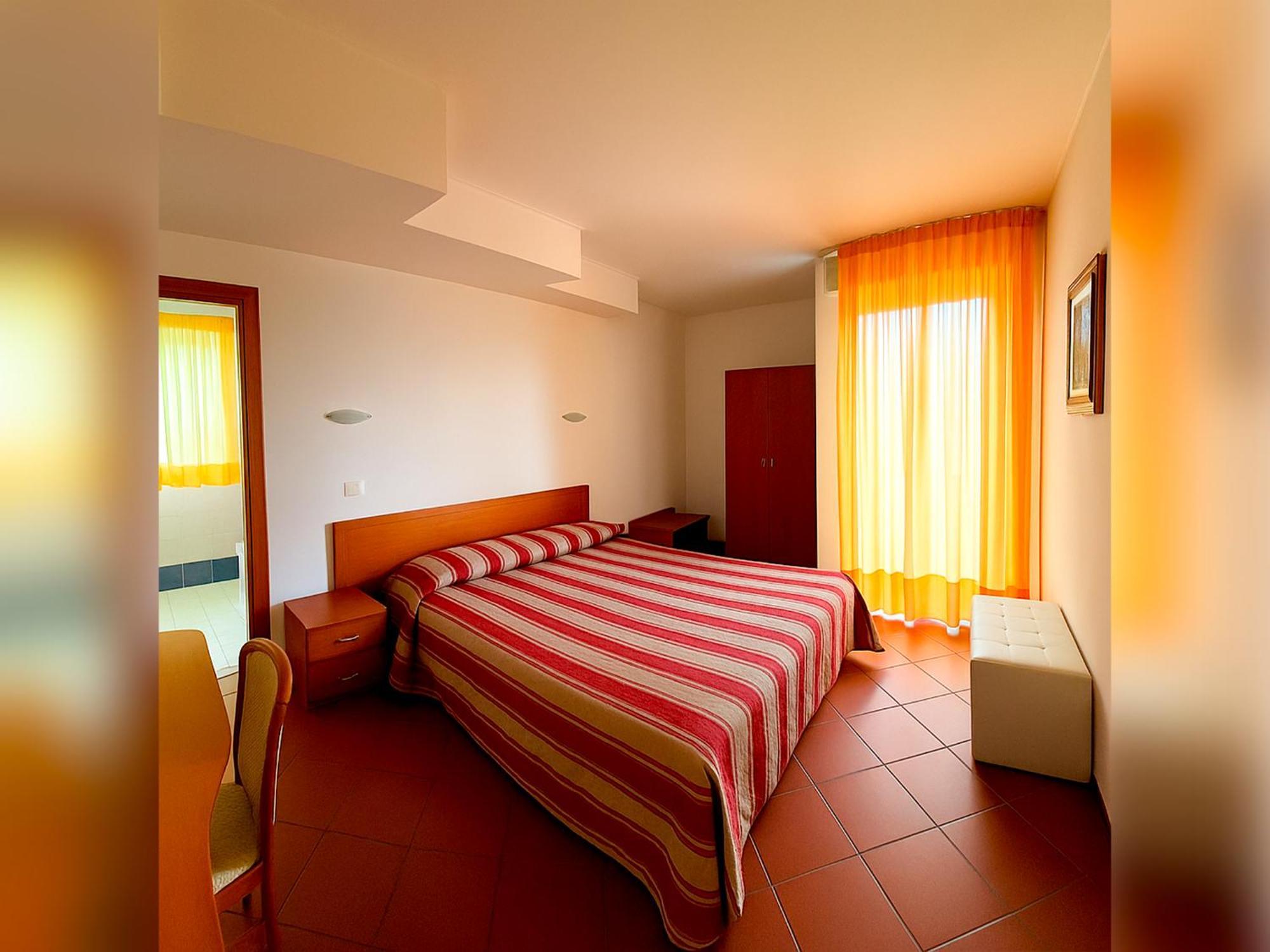 Hotel E Appartamenti La Solaria San Giovanni Rotondo Eksteriør billede