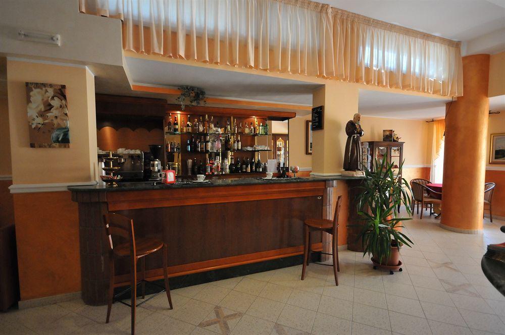 Hotel E Appartamenti La Solaria San Giovanni Rotondo Eksteriør billede