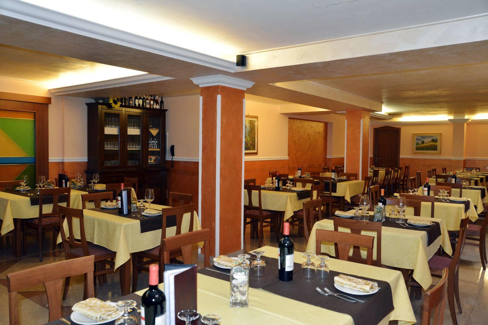 Hotel E Appartamenti La Solaria San Giovanni Rotondo Eksteriør billede