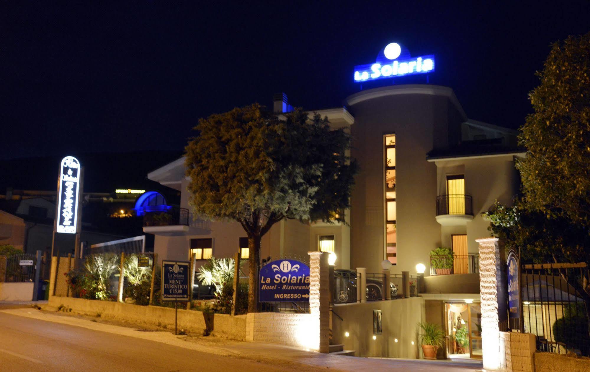 Hotel E Appartamenti La Solaria San Giovanni Rotondo Eksteriør billede